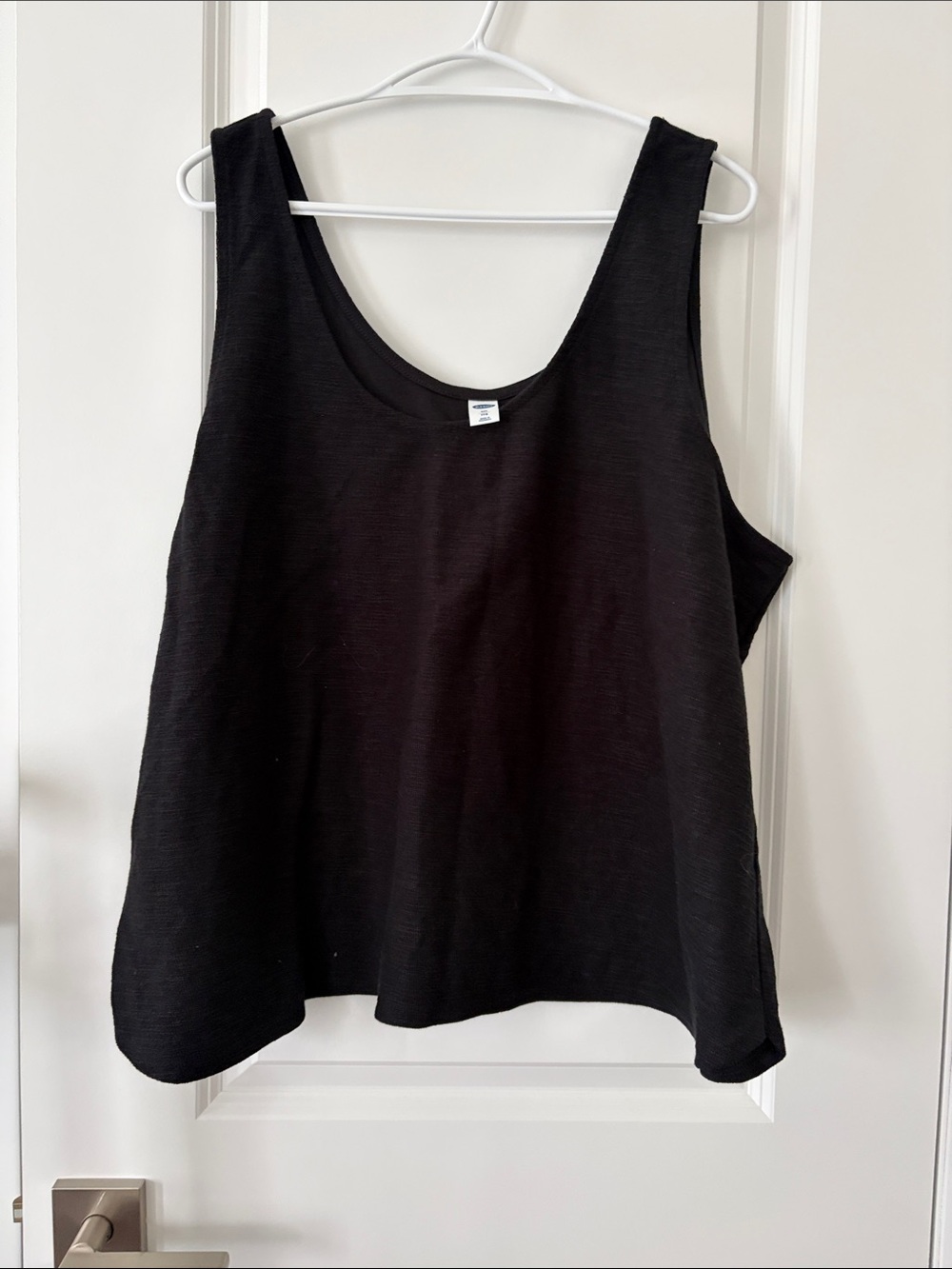 Old Navy Black Scoop Neck Tank Top